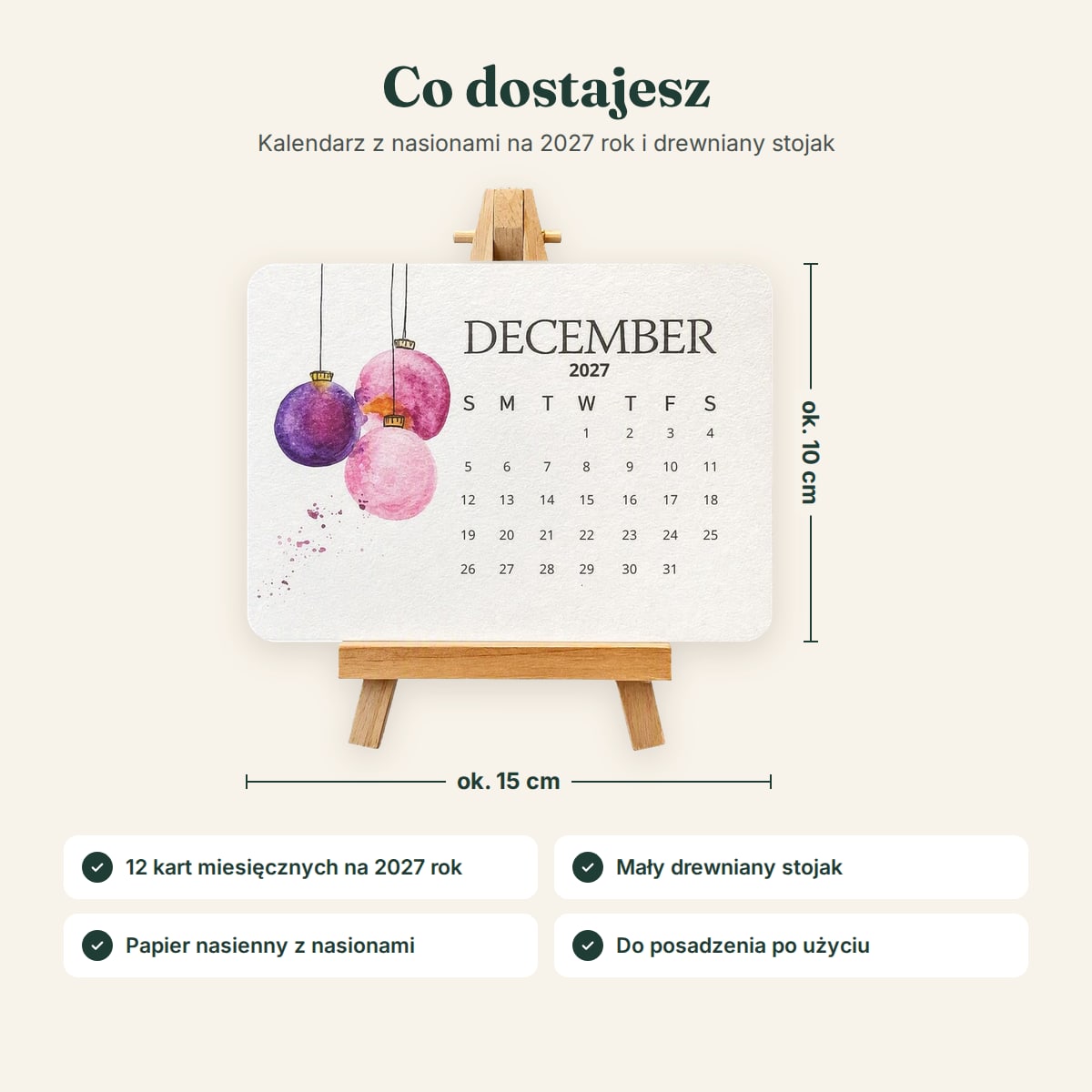 Co dostajesz: 12 kart miesięcznych na 2027 rok i drewniany stojak, karta ok. 15 × 10 cm